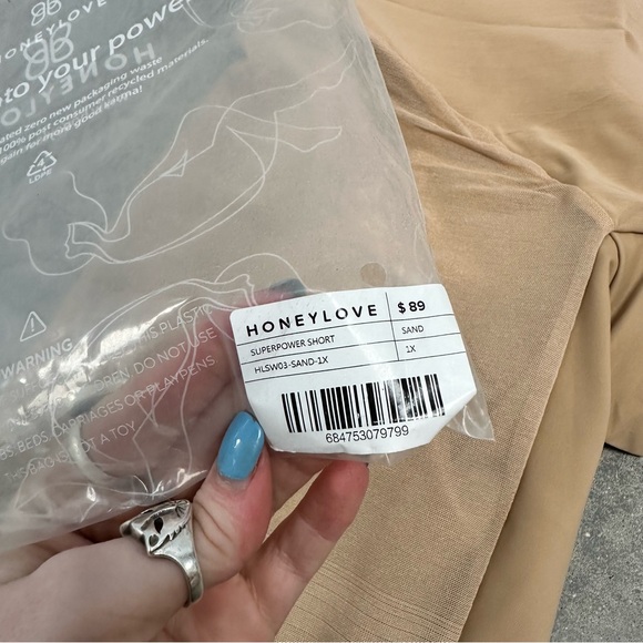Honeylove sand superpower short compression shapewear 1x - Picture 4 of 4